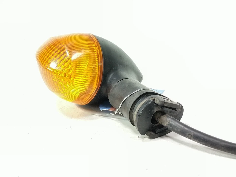 Luz indicadora piscante traseira direita 14 Yamaha FZ09 - Imagem 3 de 4