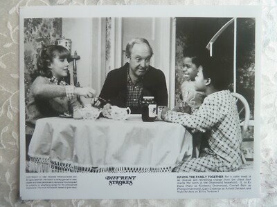 DIFFERENT STROKES 8x10 b/w Press Photo / Gary Coleman & Dana Plato