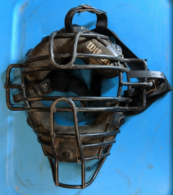 Catchers Face Mask Umpire Mask Baseball Hardball Wilson A3005 SAR