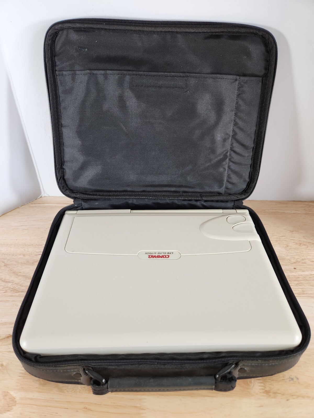 VTG Compaq LTE Elite 4/75C 2850B Laptop Computer Carrying Case