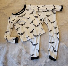 Kyte bamboo 2- piece pajamas bats print size 18-24M