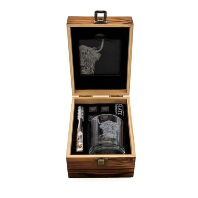 Highland Cow Whisky Steine & Gläser Holz Geschenkset graviert Trinkgeschenk