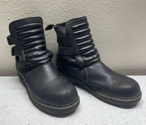 Botas Dr. Martens Biker Grunge Punk Correa Negras Talla 11 (usadas) - Imagen 2 de 17