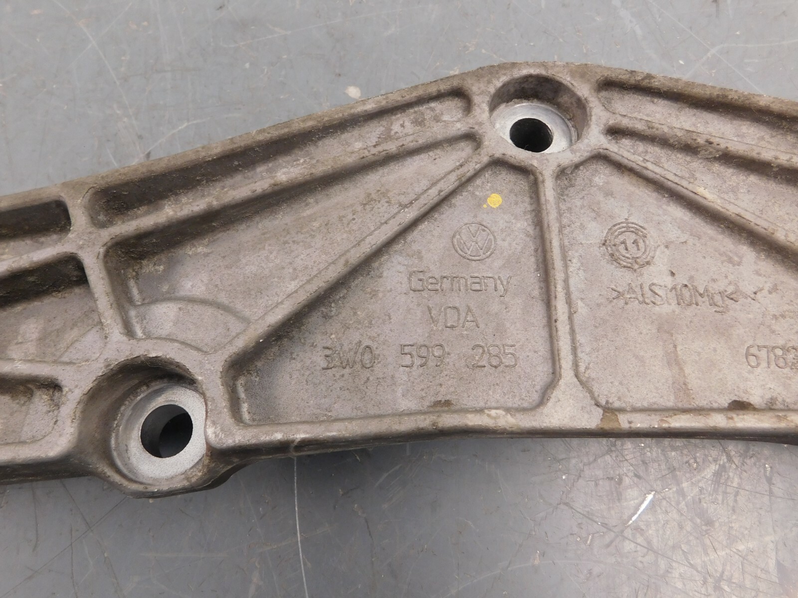 2013 11-18 Bentley Continental GTC W12 Rear Differential Bracket #9525 G3