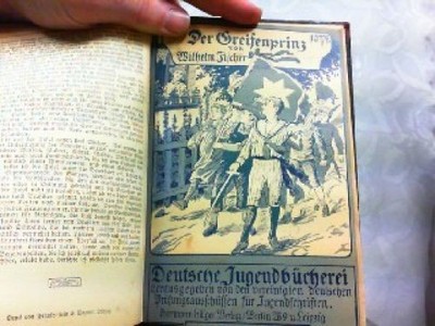 Hier mehrere Nummern in einem Buch mit Deckelbildern eingebunden - 13, 14, 15, 1