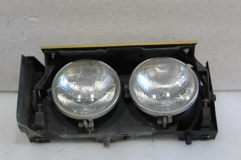 1976 LINCOLN CONTINENTAL MARK IV LEFT DRIVER HEADLIGHT HEADLAMP + GOLD COVER - Image 3 of 4