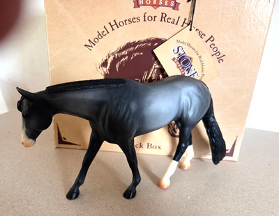 Peter Stone Western Pleasure Horse With Tack Box and Unused Collectors  Card