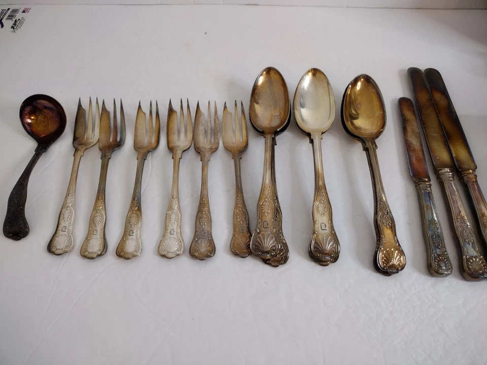 Juego de cubiertos antiguos Gorham Silverplate Kings 1890 con monograma Foto 3 de 4