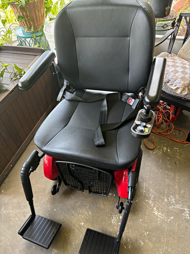 Jazzy Red Electric/Battery Powerchair 4-Wheel w/ Padded Armrests Seat Belt