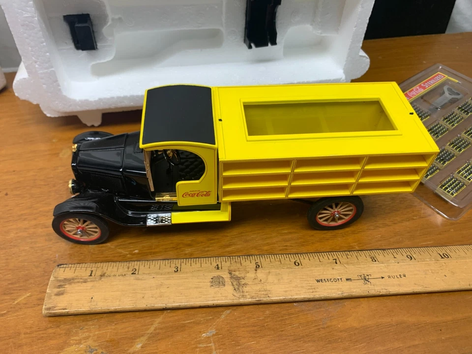 The Danbury Mint Vintage 1927 Coca Cola Ford Delivery Truck Die Cast Car NEW - Image 4 of 4