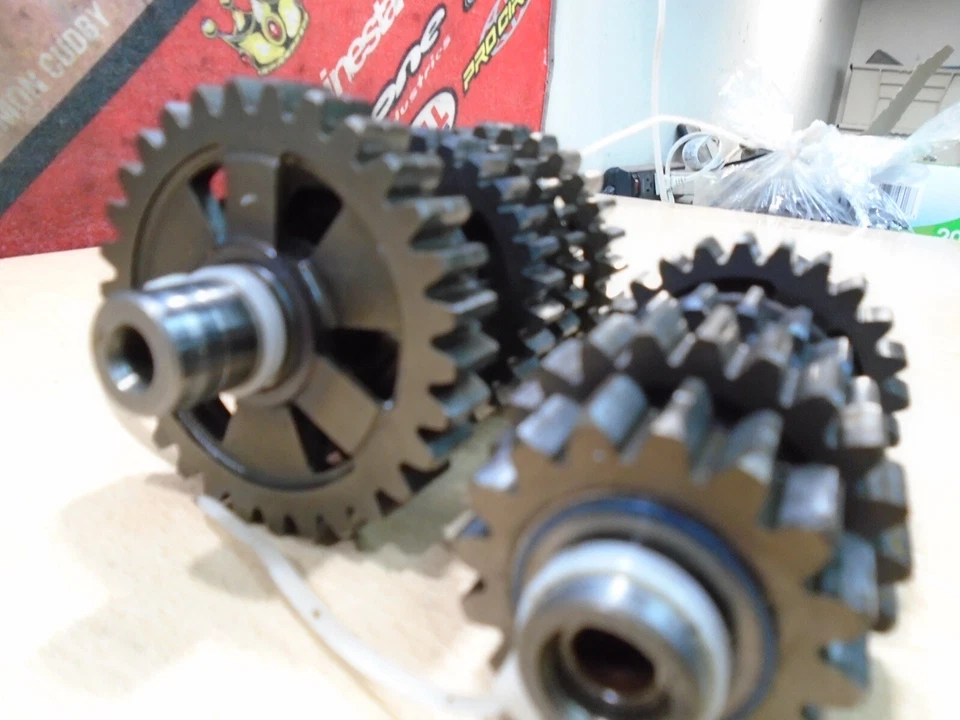 2004 HONDA CRF 250R TRANSMISSION GEAR (I) 04 CRF250R 250 04 - 09 - Image 4 of 4