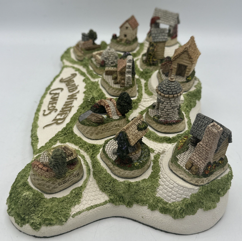 David Winter Cottages Diorama Miniature Vintage 1991 Collectible 12 Piece Set - Picture 3 of 22