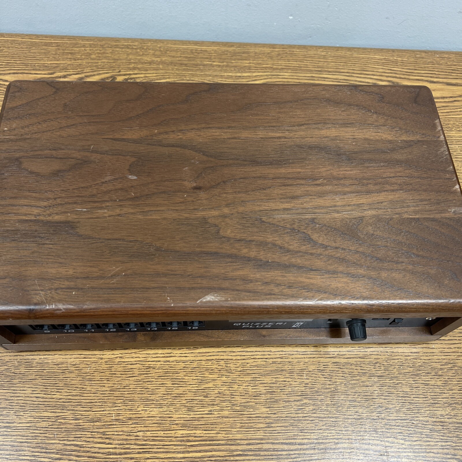 Quizzer! Plus Real Wood Quizzing HUB Battery and AC