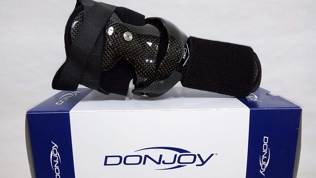 Wrist Brace for All Sports Dynamic Motocross BMX Donjoy CXT Speed Carbon Medium