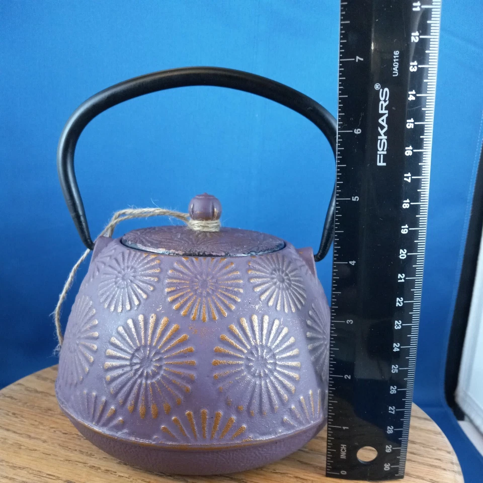 Hani铸铁炉灶茶壶紫色和金色带不锈钢滤芯40盎司 — 第 2/4 张图片