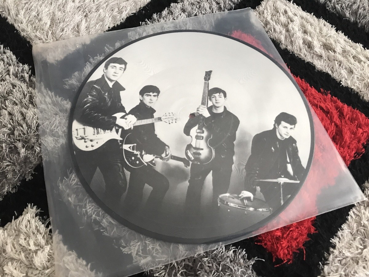 THE BEATLES SILVER DISC WALL DECORATION■ The Beatles metal wall decor , mancave decor, metal wall art