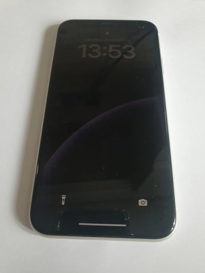 Apple iPhone 11 - 128GB White Unlocked Smartphone - Excellent Condition - Image 2 of 4