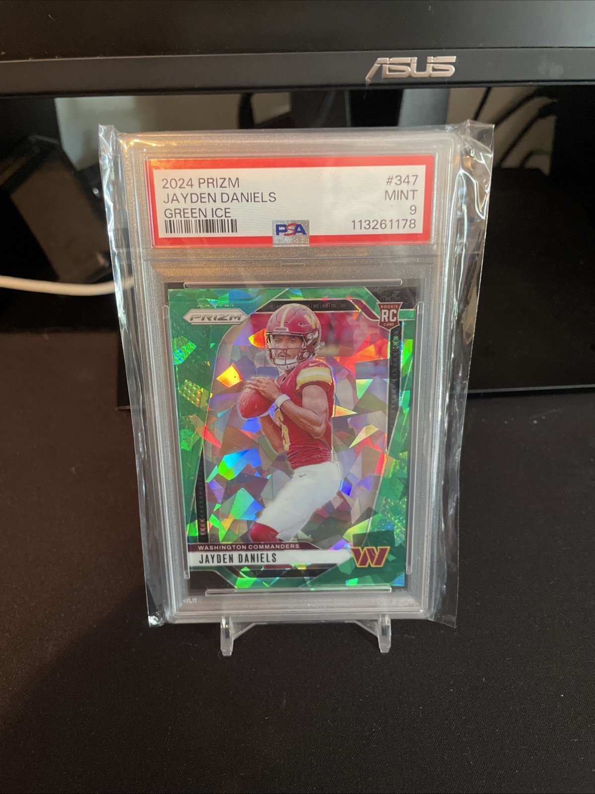 2024 Panini Prizm - Rookies Jayden Daniels #347 Green Ice Prizm (RC)