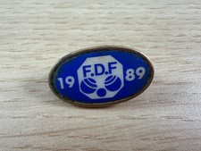 Vintage 1989 FDF Francis Drake Fellowship Bowls Enamel Pin Badge Brooch Bowling