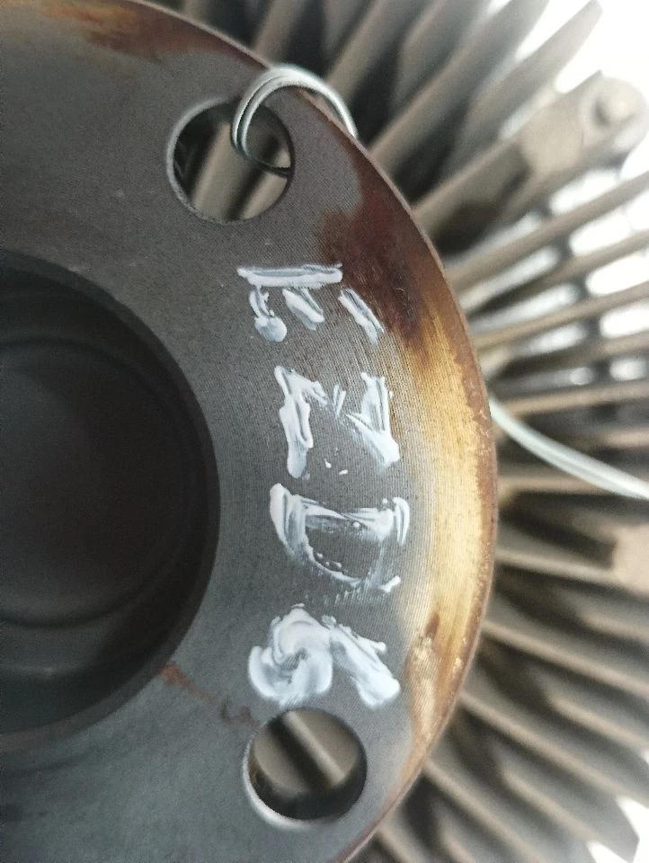 Муфта вентилятора от 2014 Toyota Tundra 5,7 л 11518308 - Изображение 3 из 4