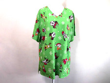 Disney Mickey and Friends Women  s Scrubs Pockets Short Sleeve Green 2XL NWT