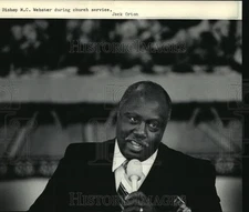1985 Press Photo Bishop M.C. Webster preached to his congregation - mja26426
