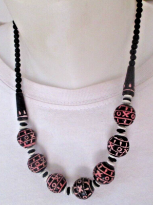 Collier En Perles Noires à Reflets - Fermoir En Forme De Rose Argentée - Occasion En Très Bon état (TBE)