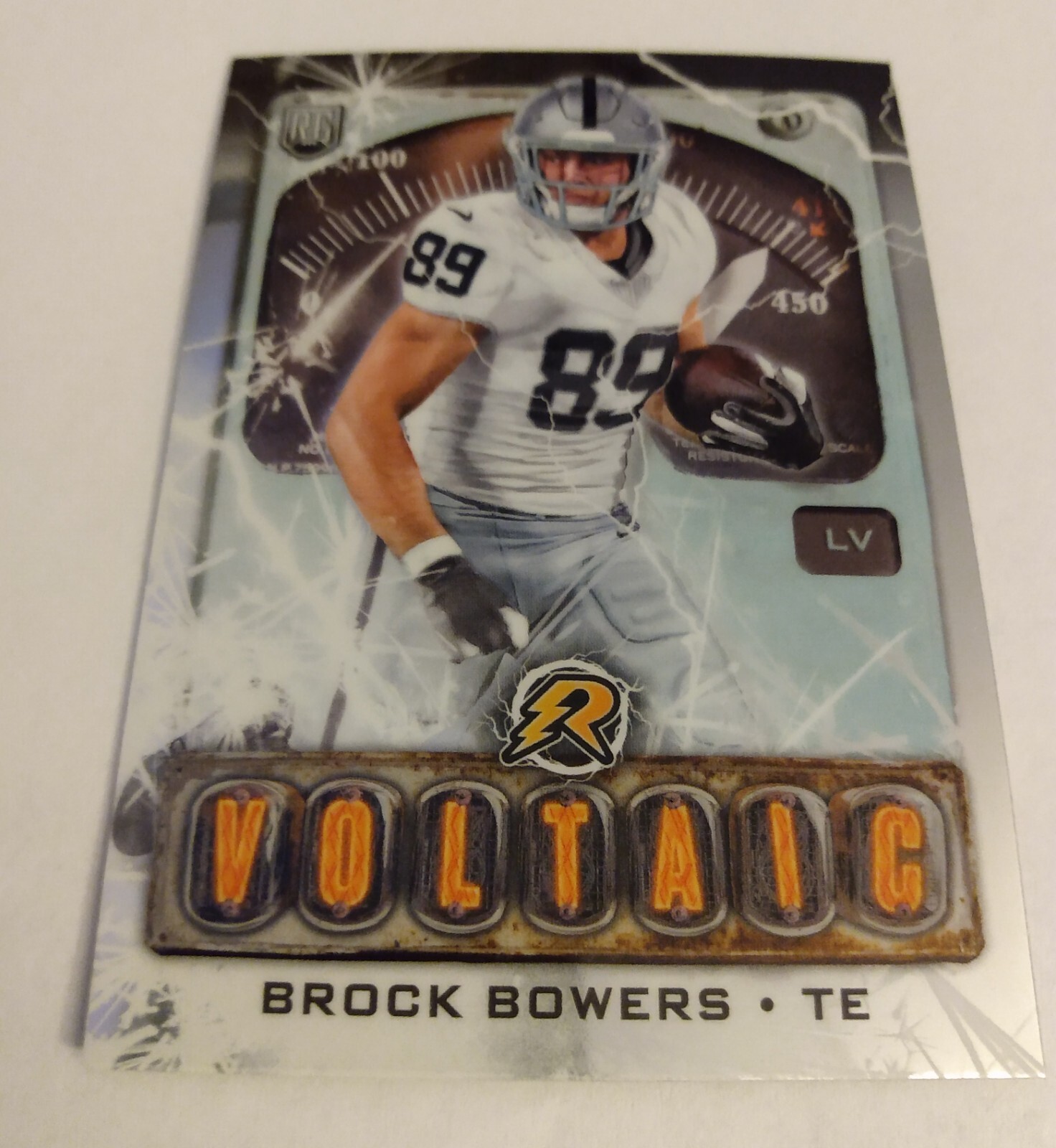 2024 Topps Resurgence Voltaic #V7 Brock Bowers RC Las Vegas Raiders Georgia