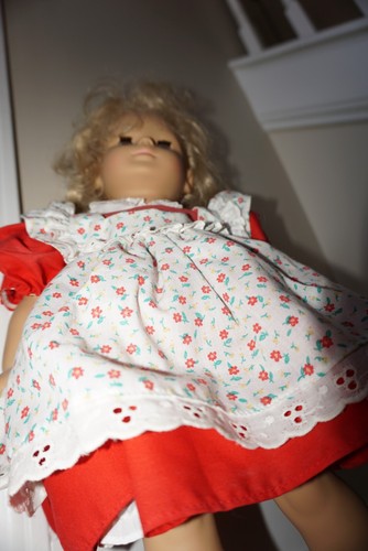 Muñeca vintage Gotz 18" pelo rubio y ojos marrones - Imagen 11 de 14