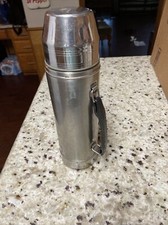 VINTAGE UNION MFG UNO-VAC STEEL THERMOS MADE IN USA Meriden Conn.