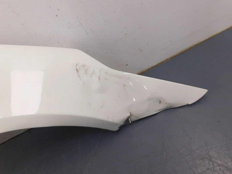 Guardabarros del pasajero derecho Ferrari FF 2015 11 12 13 14 16 - daños #7170 J1 Foto 3 de 4
