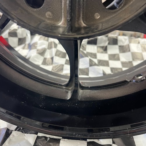 RUEDA TRASERA DE FÁBRICA APENAS USADA GEN 3 OEM 22-24 SUZUKI HAYABUSA 64111-10L0 - Imagen 11 de 11