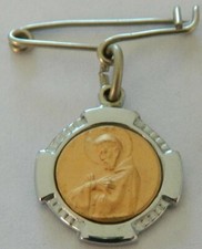 jolie petite broche religieuse