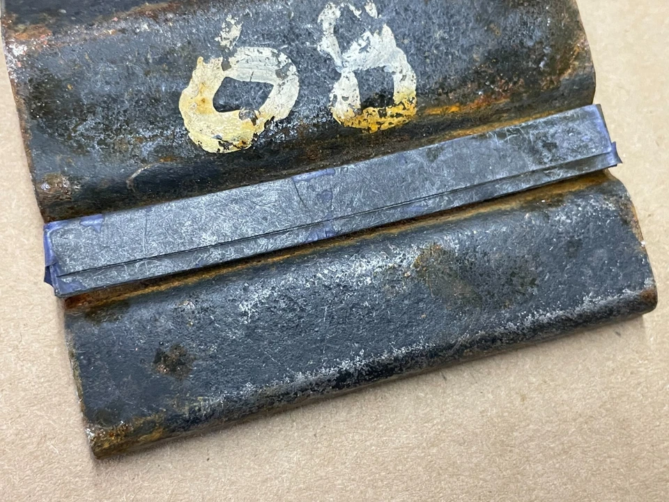 Soporte reposabrazos limpiaparabrisas Corvette 68,69,70,71,72,73 Gm OEM Foto 3 de 3