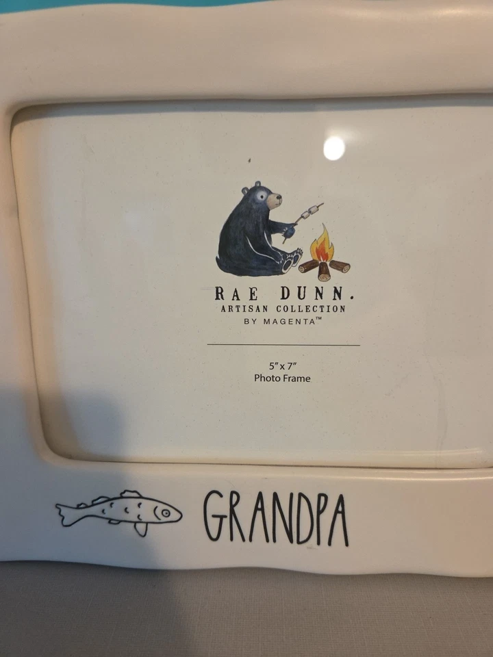 Marco de fotos de cerámica de pesca de abuelo magenta colección artesanal RAE DUNN 5x7 Foto 2 de 4