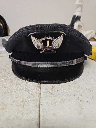 Vintage United Airlines Pilots Captain Hat Cap 7 1/8 Winged Badge