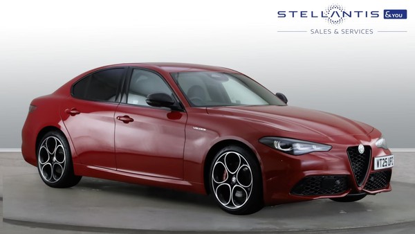 2025 Alfa Romeo Giulia 2.0T V...