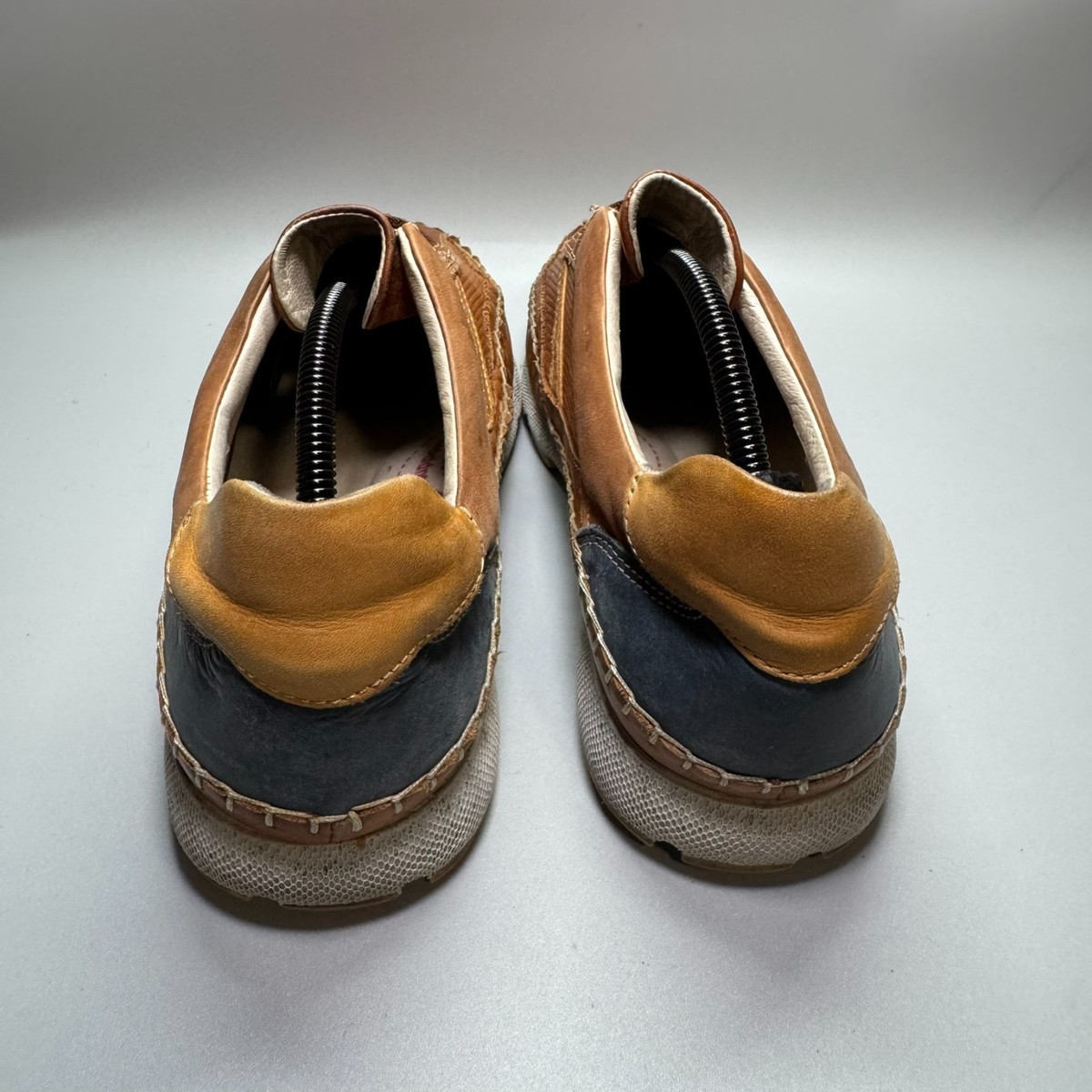 Men Pikolinos Fuencarral Casual Shoes Leather Slip On  display picture 1