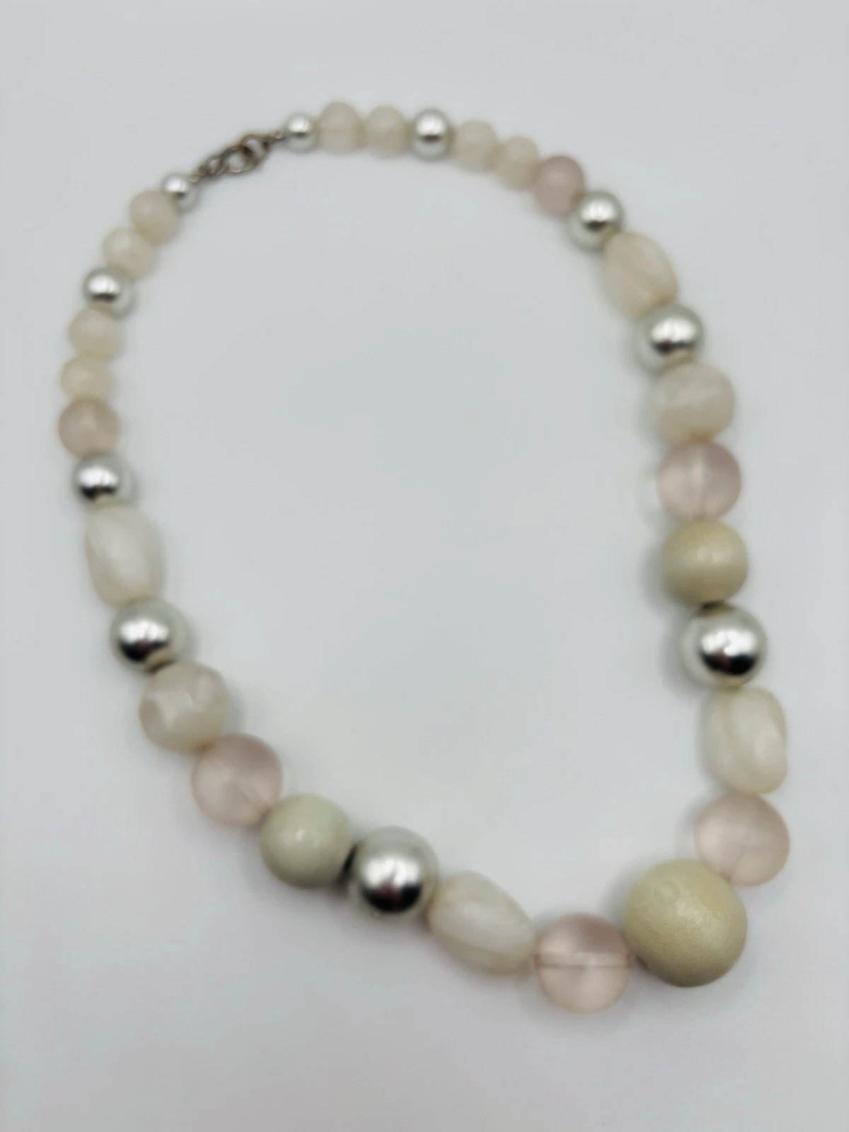 VETEMENTS Collana di perle tono argento bianco senza marchio 16"