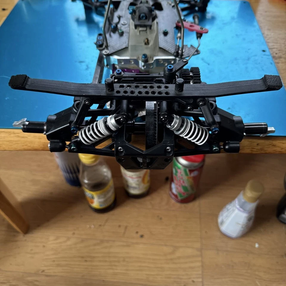 Serpent Vector NT Front VETEQ Spec Chassis RC Radio Control  Car  Chassis - Image 3 of 4