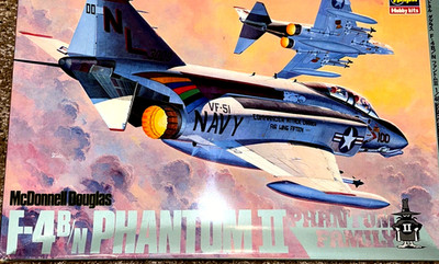 Hasegawa 1/48 Scale McDonnell Douglas F-4 B/N Phantom II p5 Model Kit