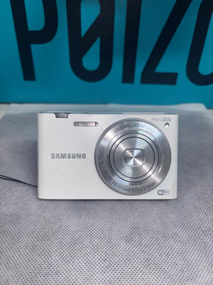 Samsung MV900f Digital Camera 16.3 MP 5x Optical Zoom with Accessories White