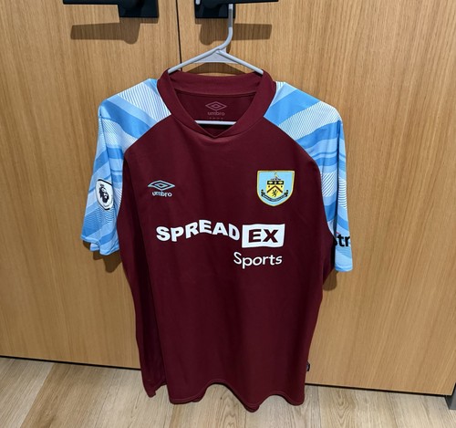 Umbro Men’s XL Burnley Jersey Weghorst