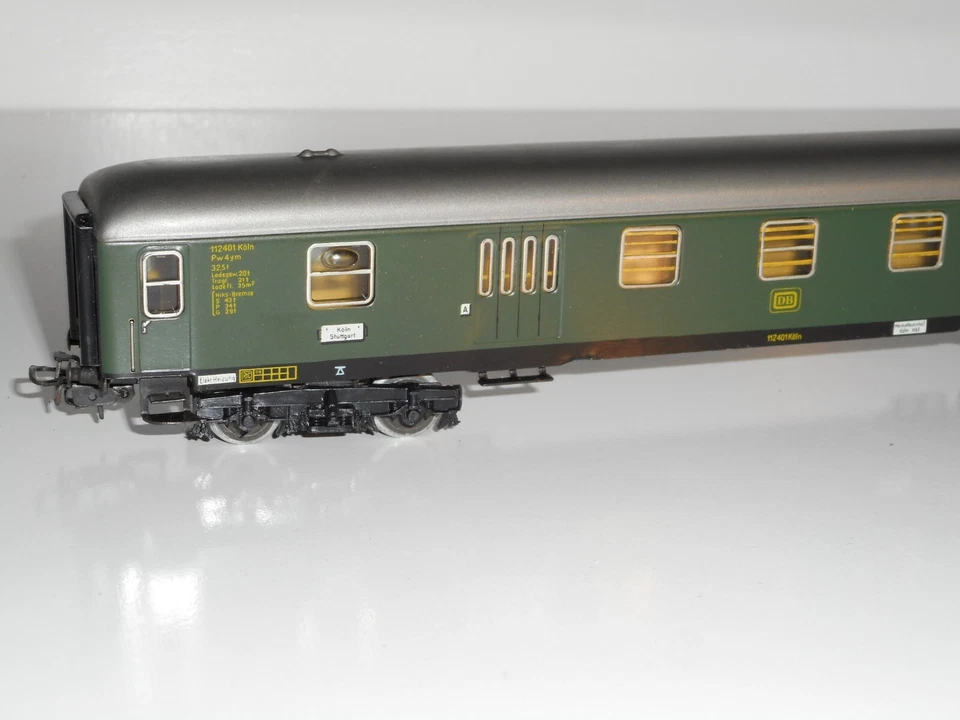 Marklin 4026 DB Baggage carriage. Excellent cond. For 3 Rail AC.HO scale.Boxed - Image 2 of 4