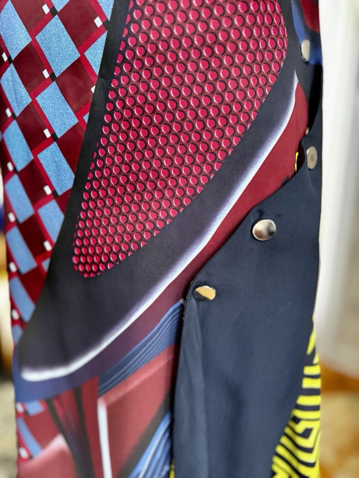 Abito da passerella asimmetrico stampato grafica Versace 44