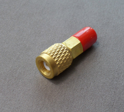 Adapter M 5/16 x W 1/4 SAE mit beweglichem Kopf Kältemittel R410a