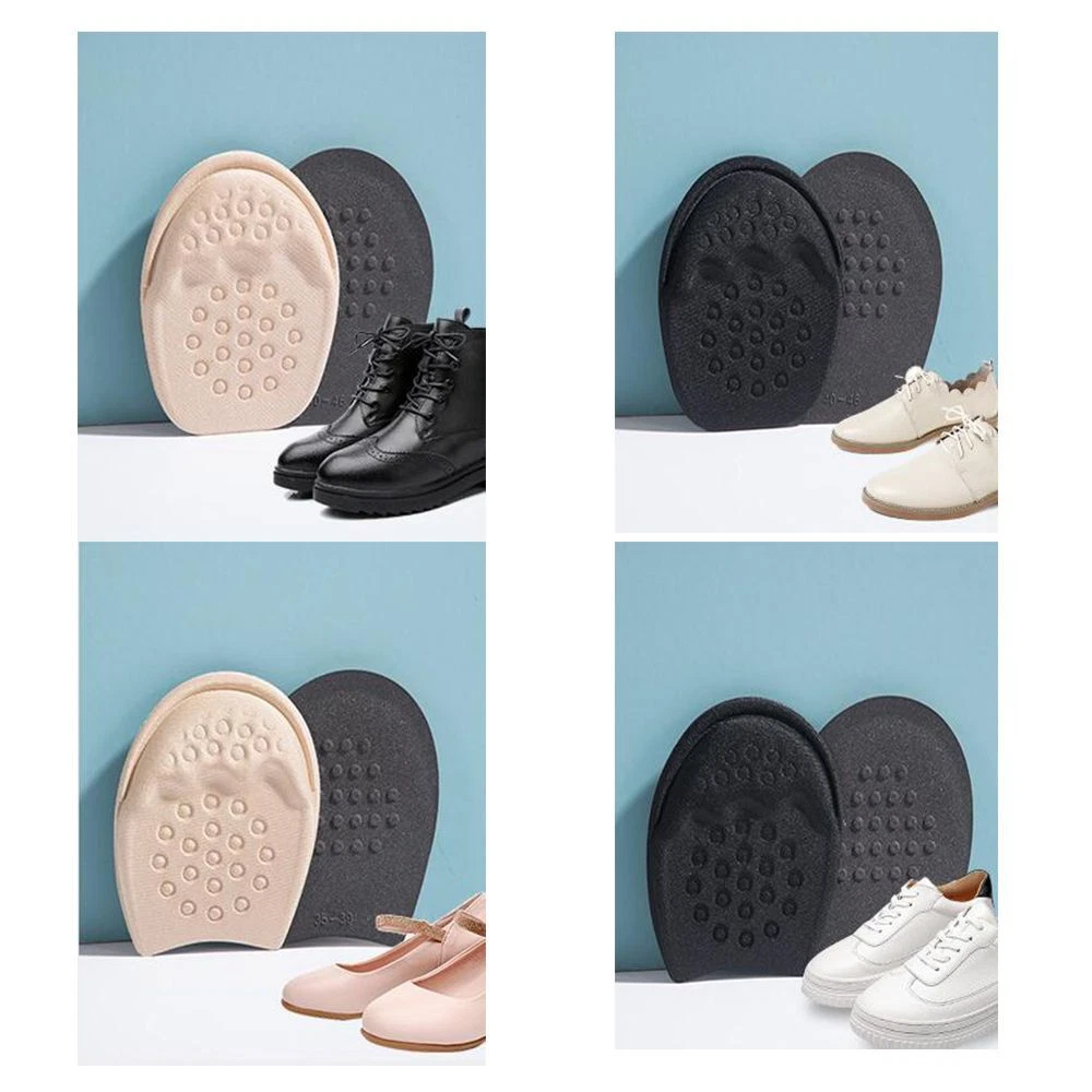 Shoe insoles to reduce size clearance