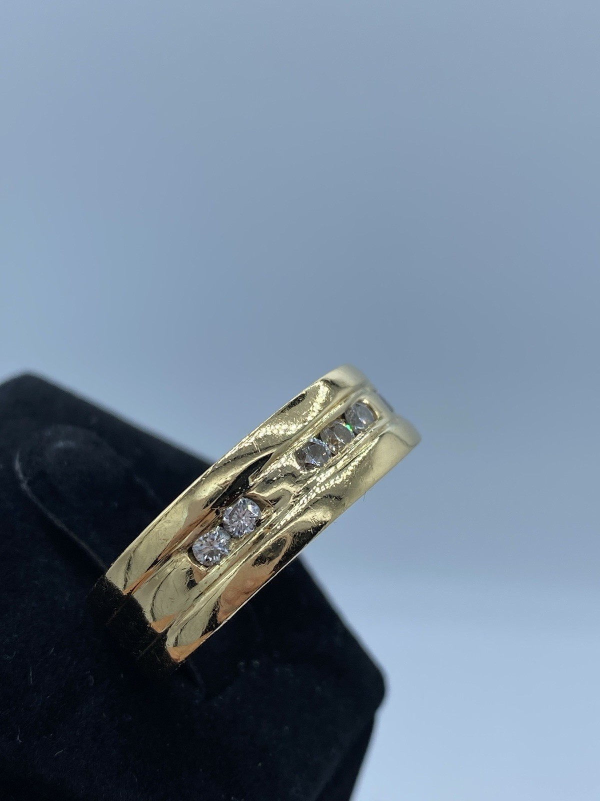 Mens 750 18K Yellow Gold Diamond Band 8mm - image 4