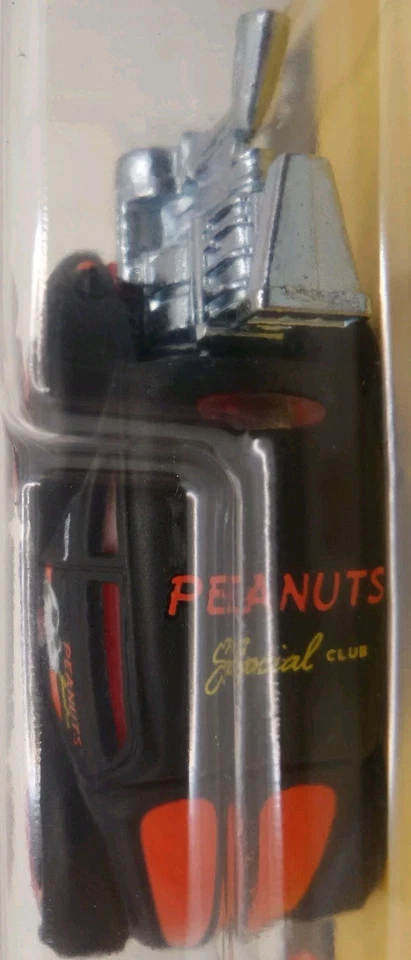 Hot Wheels Silver Series Volkswagen Beetle Peanuts 1/5 2025 JCB81-4B10 SNOOPY - Imagen 3 de 4