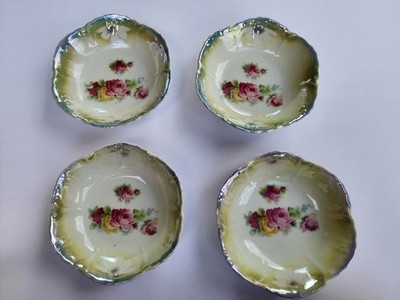 Vintage Dessert Berry Stemmed Bowls Set of 4 (5.25'')  Queen Rose Bavaria Germany